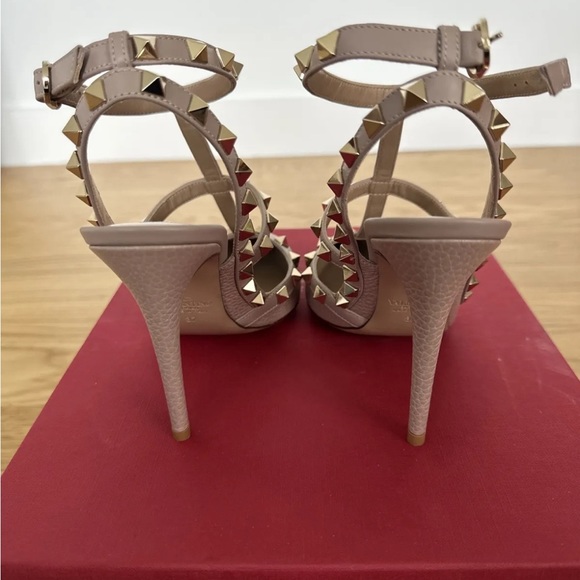 Valentino Garavani Rockstud Ankle Strap pump in leather | size: 37 (US 7) - Picture 4 of 14